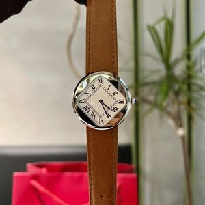 De collectie geplaveide blauwe synthetische edelstenen heeft uitstekende prestaties geleverd op het gebied van styling van horloges en is zeer gewild bij horlogeliefhebbers