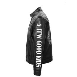 La version correcte du beau manteau de moto brodé de MA Siwei