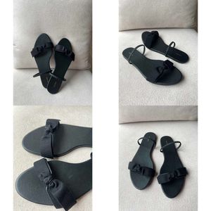 The Designer Row Sandals French Lady Leather Toe Clip Square Kitten Talon Casual Custoor Outdoor Party Slippers Ug23 Lear Qualité d'origine