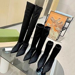 Le projet hacker Chaussette tricotée Aria Au-dessus des bottes à talons aiguilles hautes extensibles à hauteur de cuisse et bout pointu Bottines pour femme designer