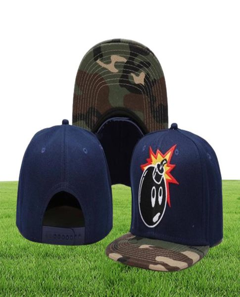 Los cientos de bombas de camuflaje Brim Men039s Snapbk Classic Mens Women Mujeres más nuevos diseñadores Tapas ajustables Gorras Bones bordados Hiph2481901