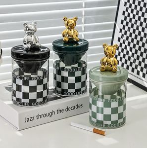 La dernière couronne et l'ours de cendrier en céramique de 18,5 x 8,3 cm sont disponibles dans de nombreux styles prenant en charge le logo personnalisé.