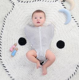 De nieuwste 3 maten deken, Baby Swaddle, Sleep Bag Shorts en Lotus Bodysuits, bedekt met bamboevezel, ondersteuning aanpassing