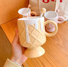 De nieuwste 13.5oz ijskeramische koffiemok met lepel, veel stijlkeuzes, ondersteuning van aanpassing van elk logo