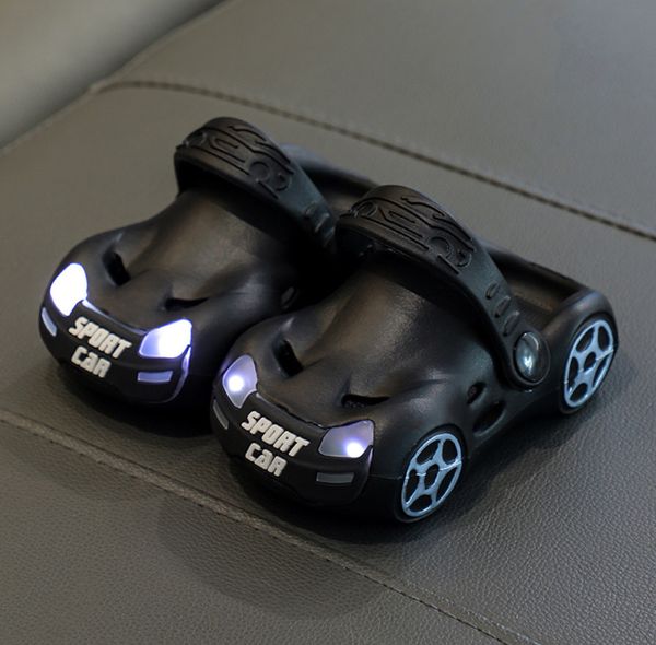 Les dernières chaussures pour enfants pantoufles lumineuses pantoufles de voiture une variété de styles à choisir parmi support logo personnalisé