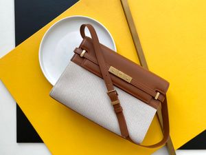 De nieuwste clamshell baguette-tas, ingehouden en eenvoudige ontwerpstijl, zeer retro-smaak, combineert zaken en vrije tijd, één tas is multifunctioneel van goede kwaliteit