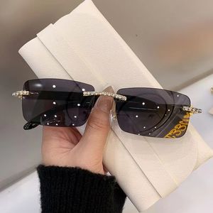 lunettes de soleil design pour femmes style de mode protège les yeux lentille UV400 PR 86WV généreux style avant-gardiste hommes et femmes sports de plein air hommes lunettes de corne de buffle