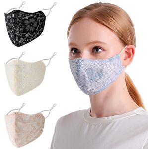 De nieuwste kant geborduurde feestmaskers dubbellaags ademend dun katoen doek masker stofdicht opknoping oor type met diamanten en wasbaar