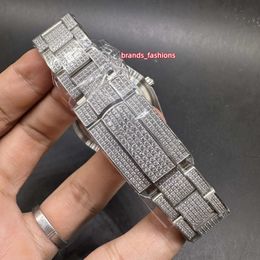 De nieuwste Iced Diamond Herenhorloges Zilverkleurige roestvrijstalen diamanten kast 41 horloge Volledige diamanten sluiting Automatisch uurwerk Horloges