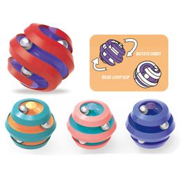 De nieuwste feestartikelen Decompressie Toy Upgraded-versie van vier-balspoor Rubik Cube Pinball Finger Top Creative Intellectual Toys