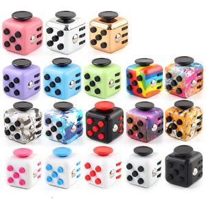 The latest party Supplies decompression toy 3.3X3.3X3.3CM size has many styles to choose from, fingers unlimited magic dice