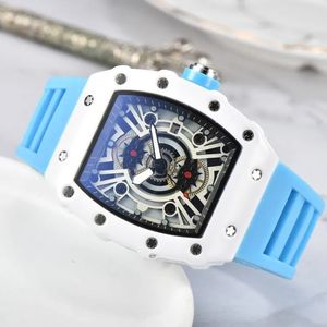 De nieuwste persoonlijkheid mode -imitatie keramische vloeistoftype mannen Watch Feelwit Stone Quartz Watch Reloj Hombre