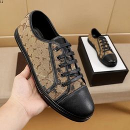De nieuwste uitverkoop van hoge kwaliteit herenschoen retro low-top sneakers met print ontwerp mesh pull-on luxe damesmode ademende casual schoenen gMMm4878