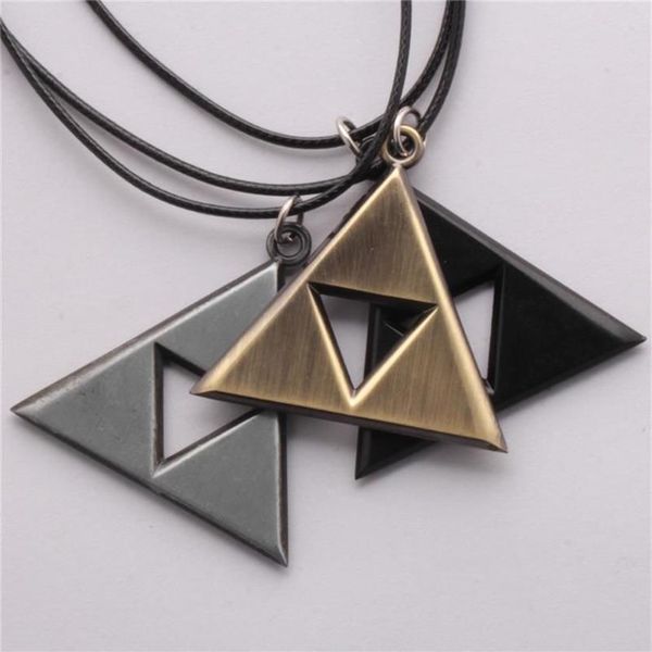 La légende de Zelda Triangle Logo pendentif collier pour hommes bijoux avec corde en cuir taille 4 5 4 5 cm Blister Package225a