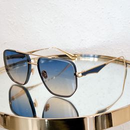Les lunettes de soleil monétaires 2024 Nouvelles hommes de la mode pour hommes Metal Pilot Blue Travel Travel Outdoor Style Money Sunglasses avec boîte