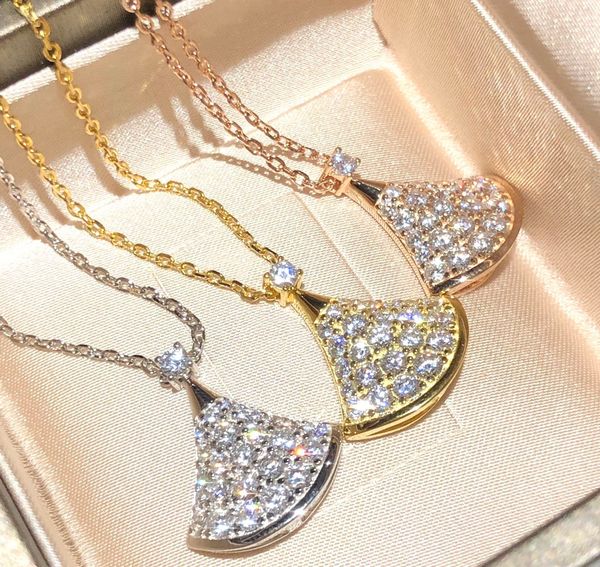 Le collier de jupe plein de diamants à pampilles le plus classique, luxueux argent sterling 925 importé 18 carats incrusté de diamants importés à haute teneur en carbone