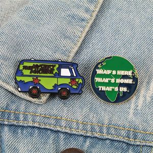 DE MYSTERY MACHINE Cartoon Reizen Bus Auto Emaille Pins Milieu Groene Aarde Broche Shirt Tas Revers Pin Grappige Badge sieraden
