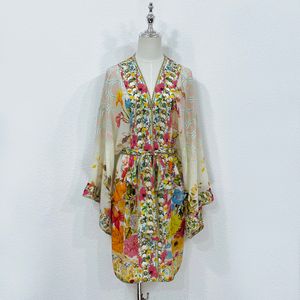 De nieuwe 2024 Summer Silk Drukte jurk toont luxe