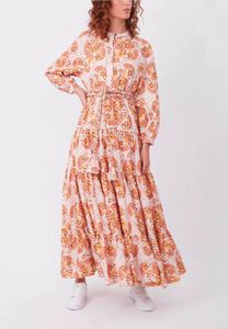 De nieuwe herfst 2023-jurk, niche, modieuze high-end, met lange mouwen vastgebonden in de taille voor een afslank en elegante bloemenprintjurk 10