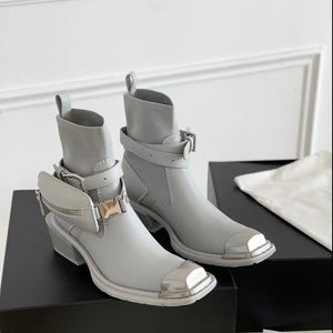 La nouvelle grosse plateforme cosse bottines chaussures en cuir pneu botte courte talon bloc Chelsea Martin bottines robustes marques de créateurs de luxe pour les femmesBoots35-41zise