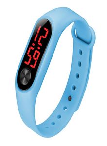 De nieuwe LED Digital Display Bracelet Electronic Watch Vrouwelijke kinderen Student Silicone Clock Sports Watch Bracelet1138227