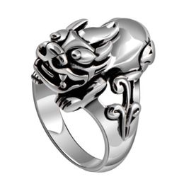 El nuevo amuleto Pixiu Sutra se puede ajustar para abrir el anillo de riqueza y suerte para ayudar a la suerte. El anillo Pixiu se cambia por joyas auspiciosas.