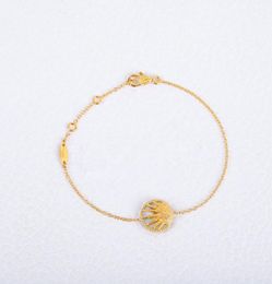 Le nouveau collier étoile lune soleil bijoux pendentif porte-bonheur adopte une épaisseur en argent sterling nacre 18 carats en or de haute qualité neckla3045525