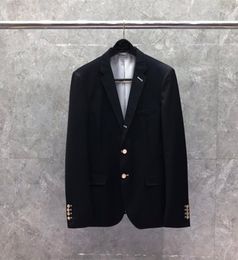 Le créateur original Blazers Business Business Casual Male Suit Top Top Fashion Nettched Solid Formeal Wedding Jacket With Gold Buttons WOO774773