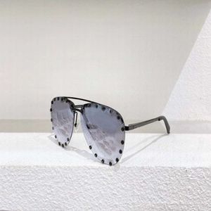 Les lunettes de soleil pilotes de fête Black Metal Grey Pinted Lens Men Classic Sun Glasses UV400 Protection Eyewear avec boîte 245o
