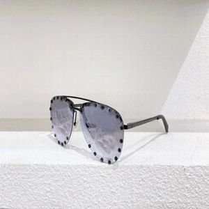 Les lunettes de soleil pilotes de fête Black Metal Grey Pinted Lens Men Classic Sun Glasses UV400 Protection Eyewear avec Box 266L