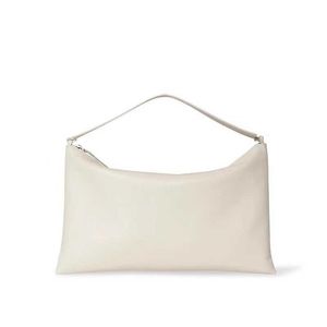 L'enveloppe du sac en rangée, un sac sous bras à large bande, un petit sac carré à épaule simple, un sac portable, un sac de texture de niche 240425