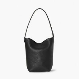 La capacité de la ligne de la meilleure qualité grande le sac de rang de seau une épaule sous lambris de vache de vache litchi petite foule sac fourre-tout sac à main le sac pour femmes 240104