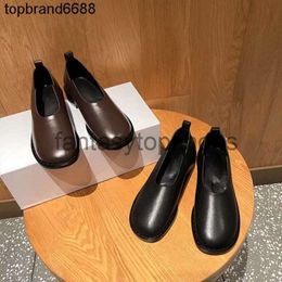 El diseñador de cuero Row Shoes TR French New 2022 Zapatos Lefu Muller Slip on Leather Flat Sole Cómoda Solicidad de Mujeres Tamaño 34-39