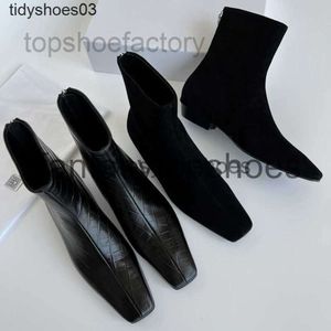 Los zapatos de la fila TR zapatos para mujeres diseñadores de vestimenta rois puro botas cortas originales botas cuadradas para mujer botas negras de alto grado botas de bajo tamaño aapo