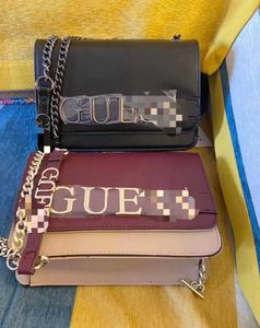 la boutique est en vente pour des sacs à main bon marché Gus Home Fashion Chain Solid Large Letter Casual Light and Simple Cross Shoulder Women's Bag