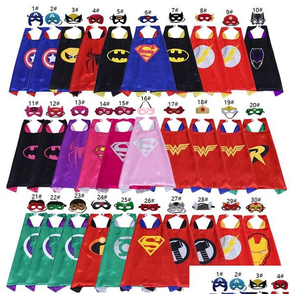 Traje temático 70X70Cm Trajes de cosplay de dibujos animados de satén de doble cara Venta al por mayor 30 Figuras Capas de superhéroes Máscaras Set Niños Halloween Chri Dhfmp