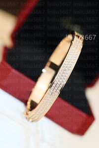 Pulsera gruesa Gold Full Sky Star Star Diseñador de diseñador con diamantes para mujeres Top V-Gold de 18 km brazalete de plata con caja Joyería de boda de estilo abierto