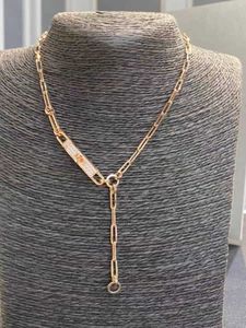 Dikke kettingknopenketting designer 18k roségouden premium versie met niche-ontwerp gesphanger voor veelzijdige sleutelbeenketting voor dames