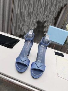 Talon épais plate-forme d'eau série Star sandales mode brillant strass cuir talons hauts performance de luxe robe de soirée chaussures grand 35-42
