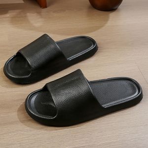 Sandales à semelles épaisses pour les hommes et les femmes tout au long des couples d'intérieur d'été prennent des douches dans la salle de bain 06