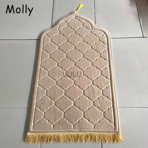 Épaissir la flanelle douce tapis de prière musulmane antidérapant islamique culte turc tapis en relief tapis de prière portable grands cadeaux du Ramadan HKD230829