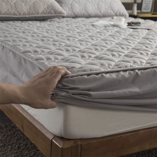 Épaissir la housse de matelas matelassée King Queen Bed Drap-housse Anti-Bacteria Topper Air-Permeable Pad 220217