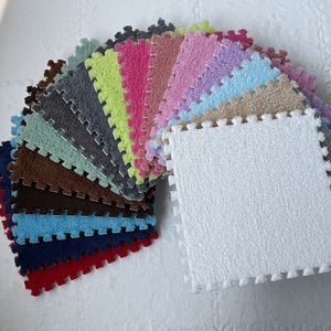 Verdikte pluche in elkaar grijpende vloermat 10 mm dikke pluizige vierkante tegels met randen Zacht antislip puzzelgebied Speelmat voor kamer FMT2111