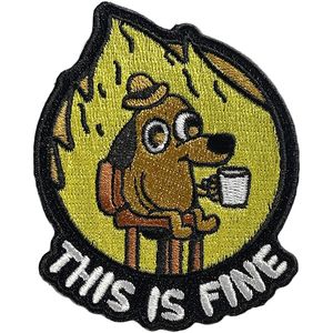 C'est un chien de couture fine chien avec des plaques de broderie de café pour les chemises de vêtements de caricature animal de fer animal sur patch