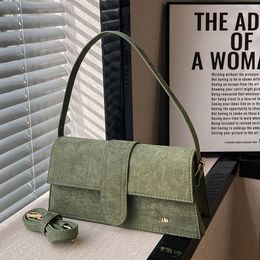 La popular bolsa de axila helada de este año 2024 nueva tendencia de celebridades de Internet con una carta de textura de alta gama de un hombro Crossbody Women's