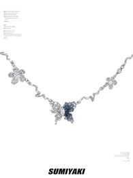Source de glace de gradient de diamant en trois dimensions Butterfly super belle chaîne de clavicule Niche Collier de mode exquis pour femmes