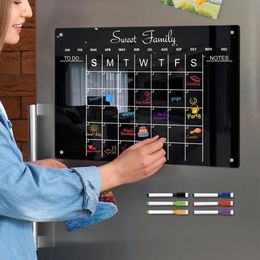 Absorption magnétique tridimensionnelle transparente acrylique Plan hebdomadaire Board de note avec autocollant de réfrigérateur magnétique effactif 240325