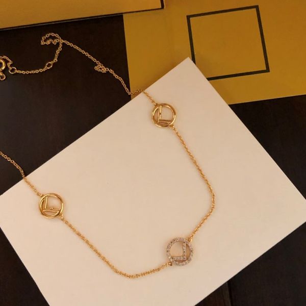 Colliers F de trois lettres Lettre 18 km Conceptions de collier de chaîne en or pour femmes pour femmes, fête de mariage