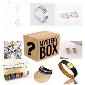 Drie sieraden in een doos Lucky Mystery Boxes Er is een kans om te openen ketting armband oorbellen hoed Meer Gift225B