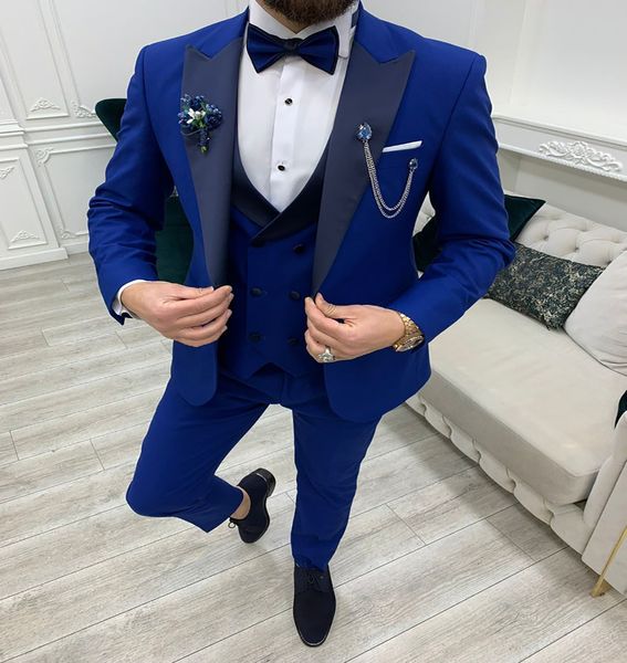 Trois pièces Royal Blue Man Tuxedos de mariage 2022 Châle Black Bauche à revers Satin Slim Men Forme Party Costumes